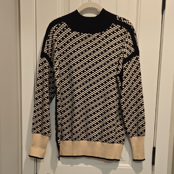 VICI Alma Cross Jacquard Mock Neck Sweater - Picture 3 of 8